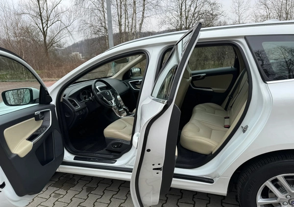Volvo XC 60 cena 124900 przebieg: 100569, rok produkcji 2017 z Kraków małe 191